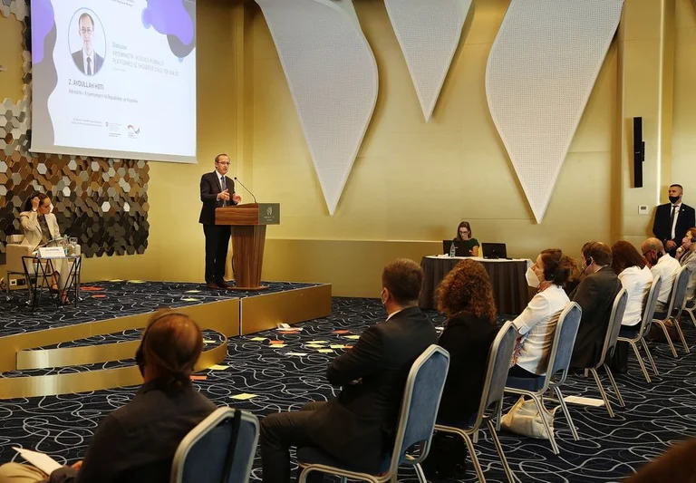 Avdullah Hoti tregon se çka foli me shoqërinë civile, injoron protestën e aktivistëve të PSD-së