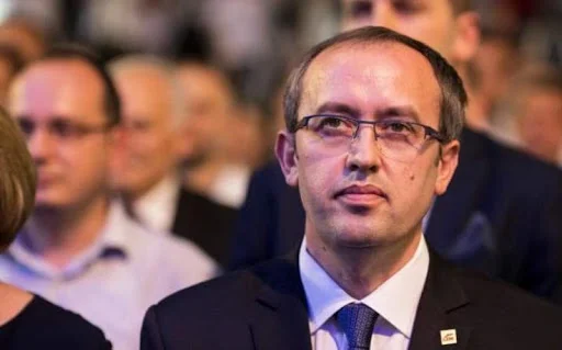 Hoti i përgjigjet Thaçit për Asociacionin