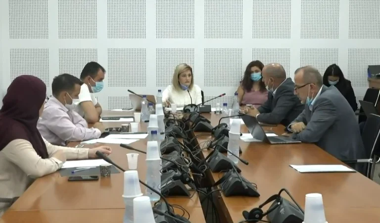 Komisioni Hetimor për pandeminë COVID-19 fton për intervistim ish-ministrin, Arben Vitia