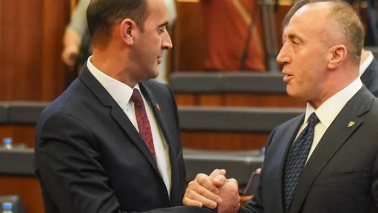 Ish-punëtori i denoncon për rrahje Ramush e Daut Haradinajn