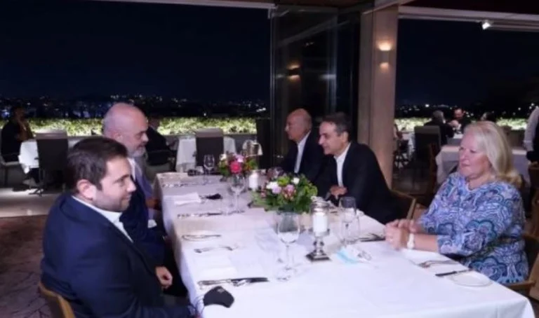 Pas Erdoganit, Rama takon kryeministrin e Greqisë