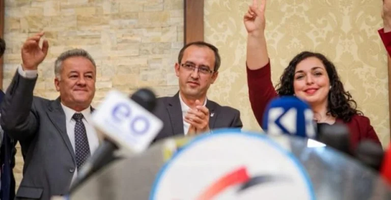 Osmani godet Qeverinë Hoti: Po rrezikohet demokracia