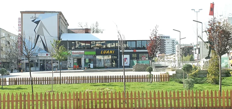 Kërkohen 2 ari tokë në Ferizaj për ndërtimin e një shtëpie të një nëne me dy fëmijë jetimë