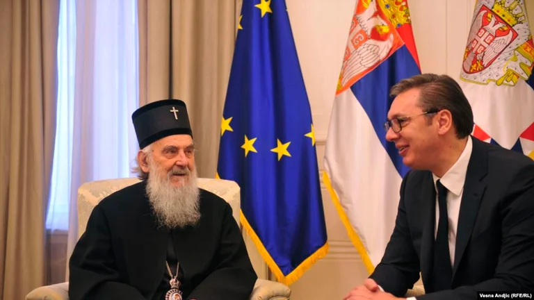Vuçiq e informon patriarkun Irinej për dialogun me Kosovën