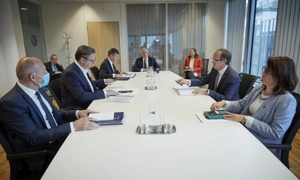 El domingo, el diálogo continúa en Bruselas, temas que deben ser revelados