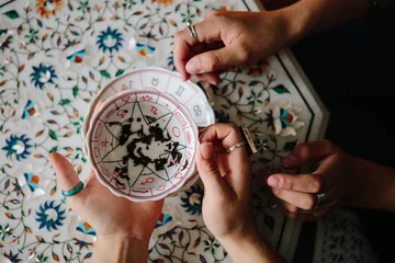 Astrologer erklärt: Was ist ein Horoskop Hass und warum es Ihre Beziehung ruinieren könnte