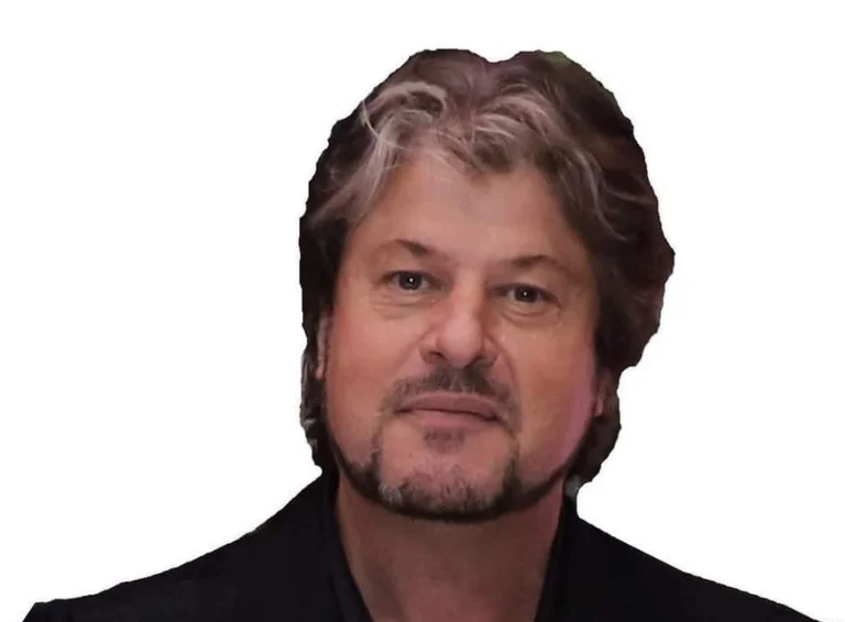 Corleone professeur d'architecture Bujar Bajqinovci meurt