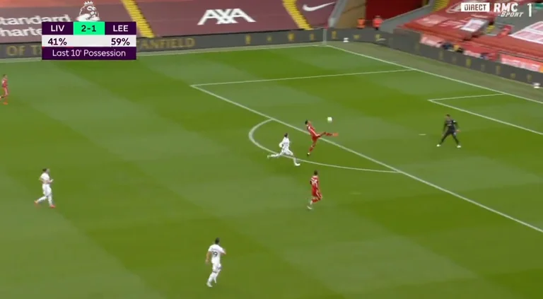 Livepool-Leeds: Firefight, dos objetivos rápidos incorrectos de Van Dijk pero la ventaja regresa