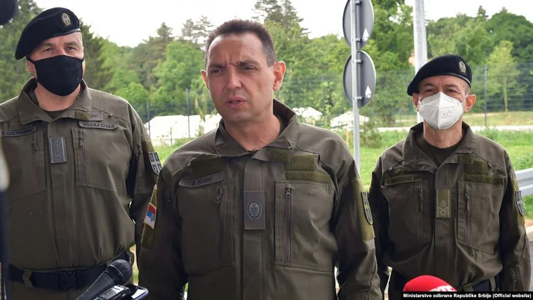 Sceau: L'armée serbe a suspendu les activités de coopération militaire internationale