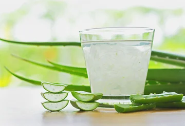 How can you use aloes for problems with facial skin?