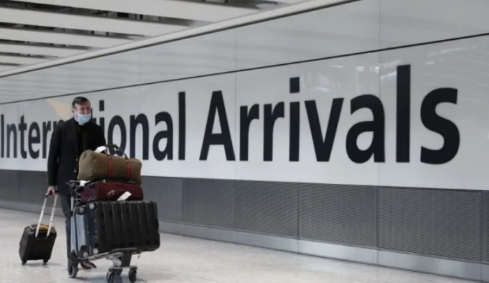 Gran Bretagna imposta la quarantena per i viaggiatori da Portogallo