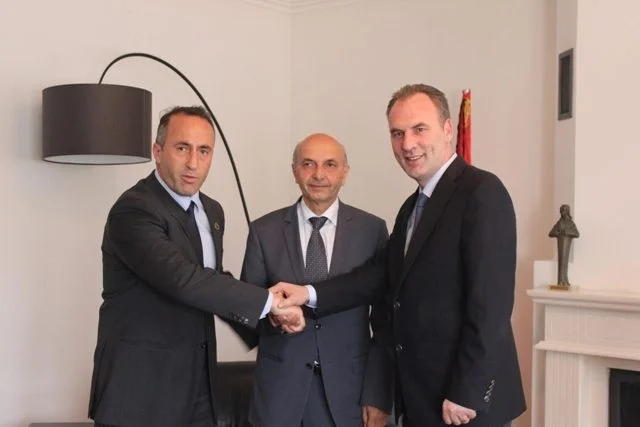 Días recientes en Coaliciones Tensiones Meet Mustafa, Haradinaj y Limaj