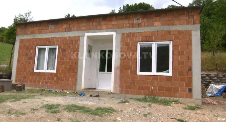Kamenice : Une personne donne des terres pour construire une maison pour les enfants de la femme qui aurait été tuée par son mari
