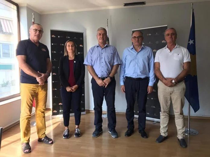 Presidente, miembros de la junta directiva conjunta de Kosovo, la junta de baloncesto de Albania