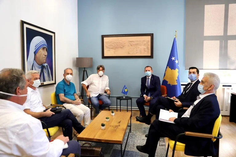 Kosovo accepte 1,5m-euro don de '%Soros) pour acheter des tests PCR