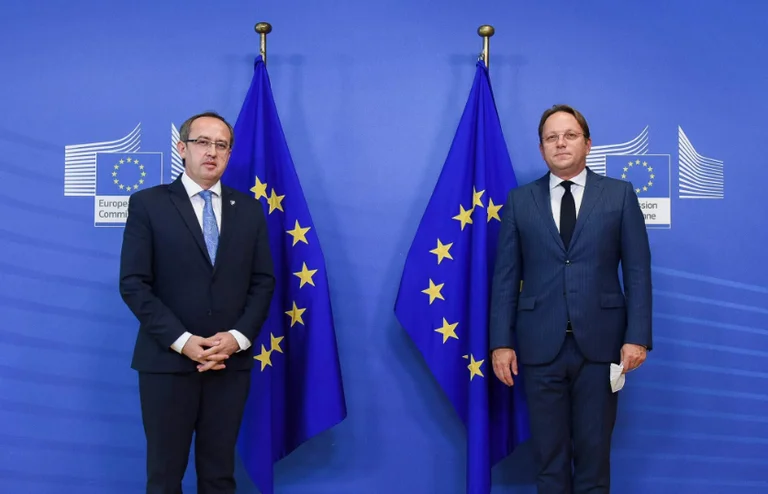 Varhely after meeting Hot: After US agreements, EU willing to work for economic development and reconciliation