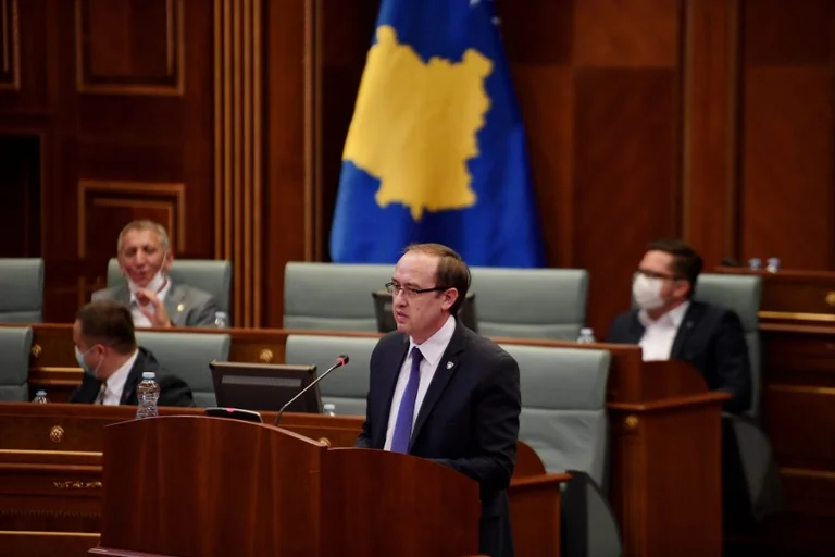 Hoti informa la próxima semana en la Asamblea El PDK da la bienvenida, VV dice que ya es tarde