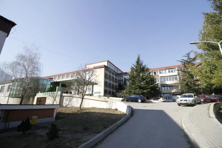 13 Coronavirus patients in serious condition at Pec Hospital