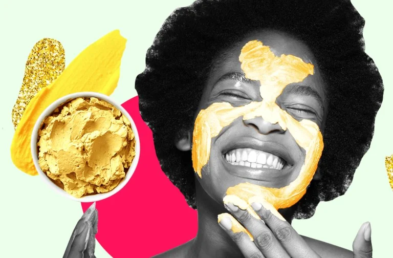 Die goldene Maske aus der Kukuma beseitigt Flecken und Freckles