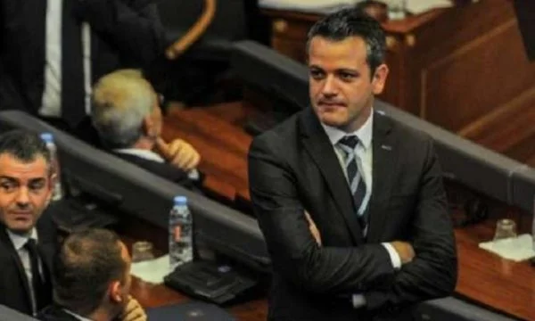 MP Arben Gashis Vater stirbt