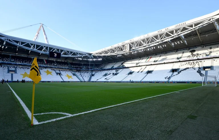 Juvenus loses between two and four million for every match behind closed doors