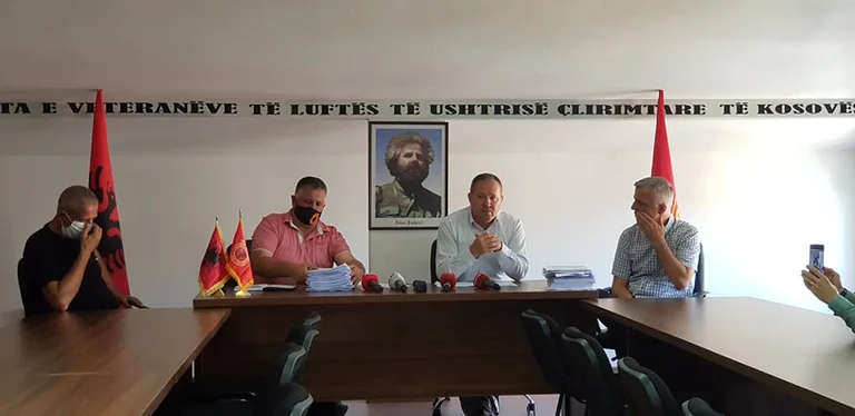 OVL UÇK-së i mbërrijnë në zyrë 4000 dosje nga Specialja, Gucati: Çka jonë nuk e dimë
