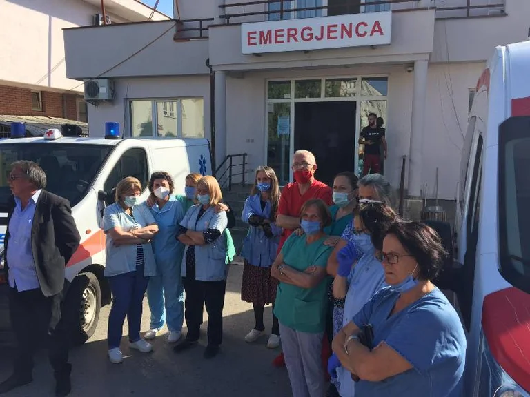 ​Proteston personeli mjekësor në Podujevë, paralajmëron bojkot të punës