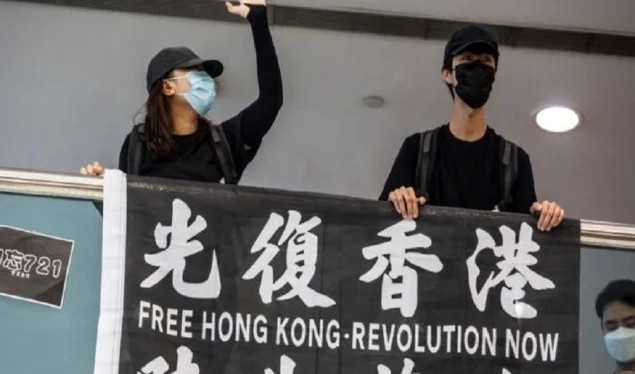 ​Arrestohen qindra protestues në Hong Kong