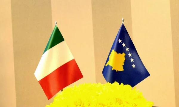 Arrin në Kosovë ekipi i mjekëve italianë që do të ndihmojë vendin në luftën me COVID-19