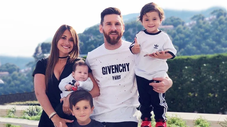 Messi: Familja ime nisi të qante kur vendosa të largohesha nga Barcelona