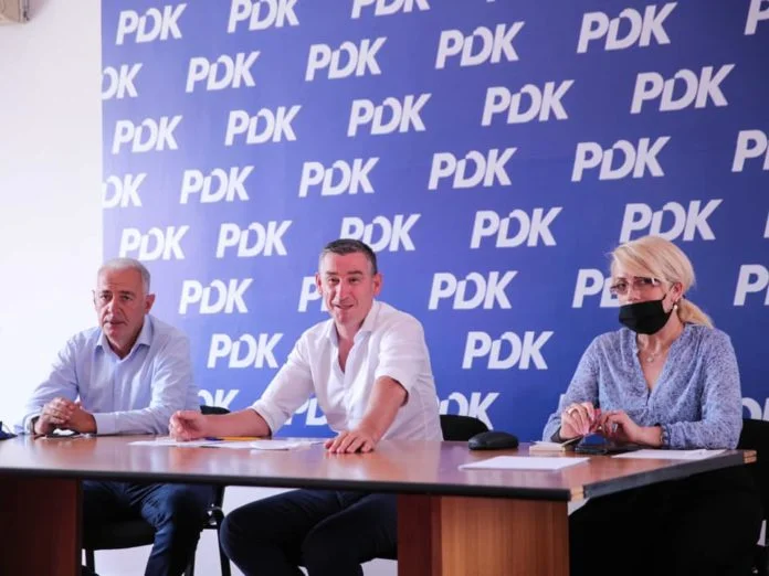 Veseli në Mitrovicë: Asnjë centimetër tokë e Kosovës nuk guxon të bëhet pjesë e dialogut me Serbinë
