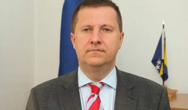 Ambasadori i ri i BE-së: Dua që kosovarët të udhëtojnë sa më shpejtë pa viza
