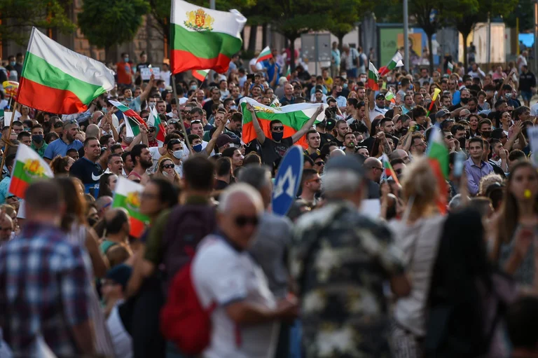 Protesta në Bullgari, kundërshtohen ndryshimet kushtetuese