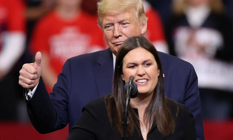 Ish Sekretarja Sanders tregon çka bëri Trumpi kur Kim Jong-un ia bëri me sy duke flirtuar