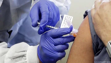 Vaccinazione solo una volta contro David-19, non abbastanza