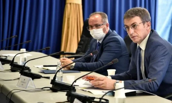 Recica urges ECS commissions to work for minimum wage, collective contract