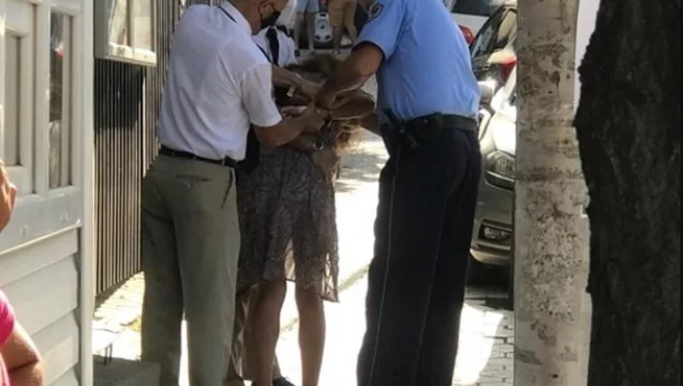 Eine Frau, die bei der Schweizer Botschaft in Kosovo festgenommen wurde