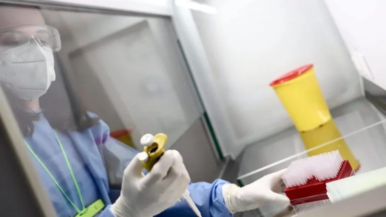 Citizens who paid 200 euros for the test say the result was received after more than 2 hours