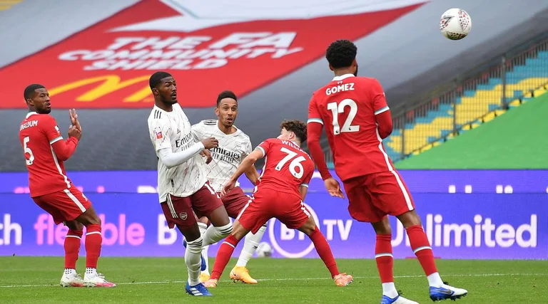 Arsenal vince il trofeo CommunityShield, sconfigge Liverpool dopo la pena.