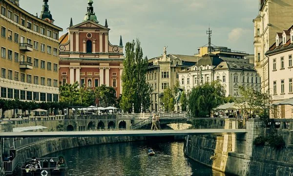 COVID-19/ Kosovars entering Slovenia to be isolated