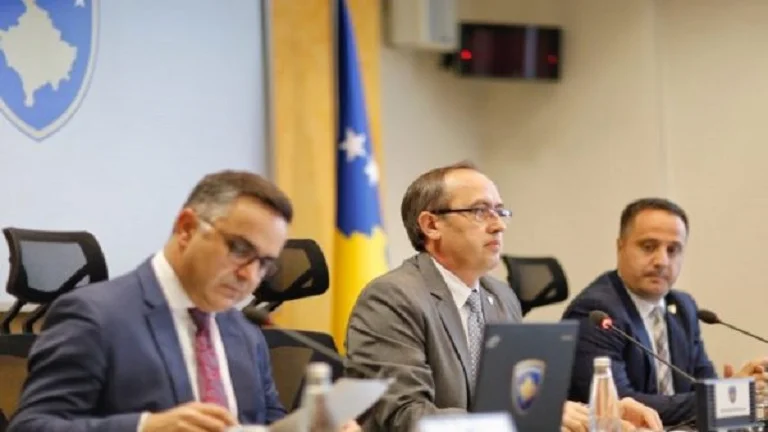 Qeveria e Kosovës vendos për marrëveshjen për eliminimin e tatimit të dyfishtë me Shqipërinë
