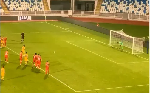 APOEL-i humb rast të artë kundër Gjilanit: Goditja nga penalltia shkon mbi portë