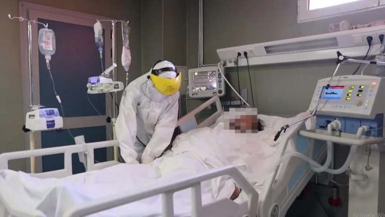 Tre të vdekur dhe 156 raste të reja me koronavirus në Shqipëri