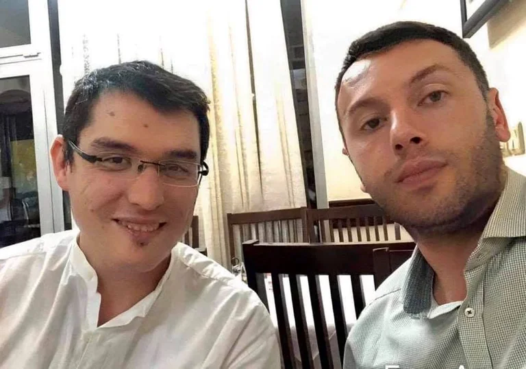 Gecaj dhe Abrashi me një foto befasuese, duken mjaft seksi