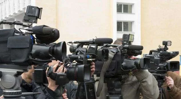 MPB: Gazetarët nuk pengohen nga policia edhe pas orës 22:30