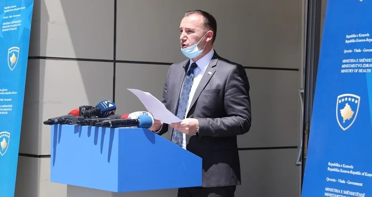 Zemaj: Kemi ende kapacitete për përballjen me koronavirus, mos bëni presion mbi mjekët