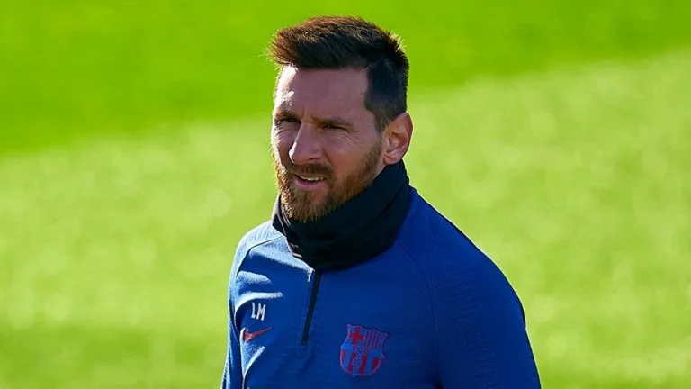 Messi ushtron i vetëm pas lëndimit muskulor
