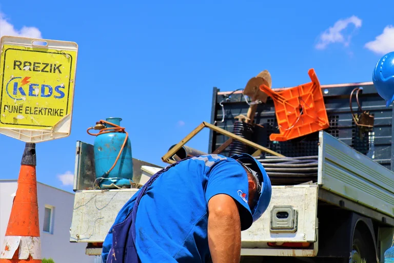 Edhe një punëtor i ndërtimtarisë lëndohet në vendin e punës