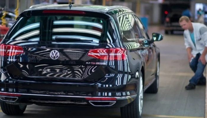 Volkswagen humb 415 euro për veturë