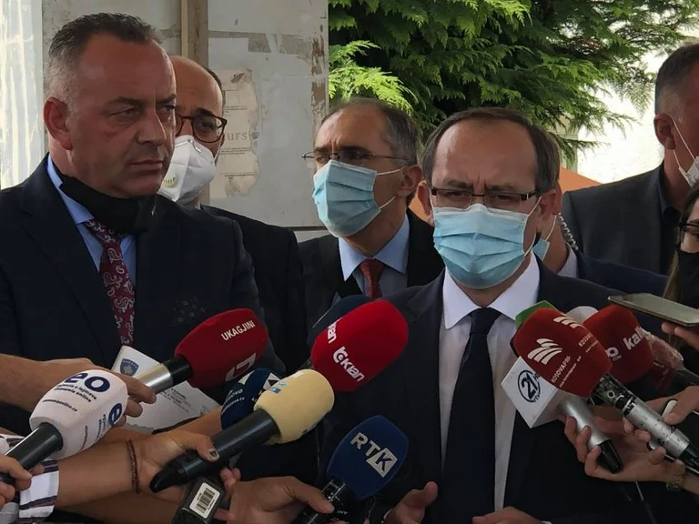 Hoti për rrugën Deçan-Plavë: Të respektohen ligjet